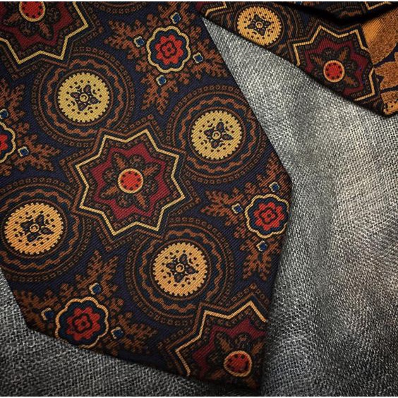 Cravat/Tie hàng 2hand vintage họa tiết độc lạ