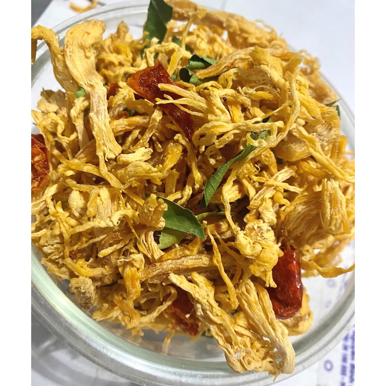 250gr Khô gà Lày Hòa  được sản xuất từ những nguyên liệu tươi mới theo tiêu chuẩn ATTP.