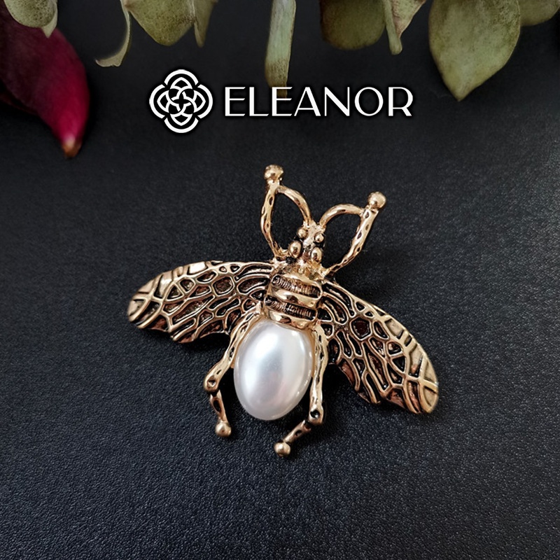 Ghim cài áo nữ Eleanor Accessories hình con bọ hung đính ngọc trai nhân tạo phụ kiện trang sức sang trọng 5391