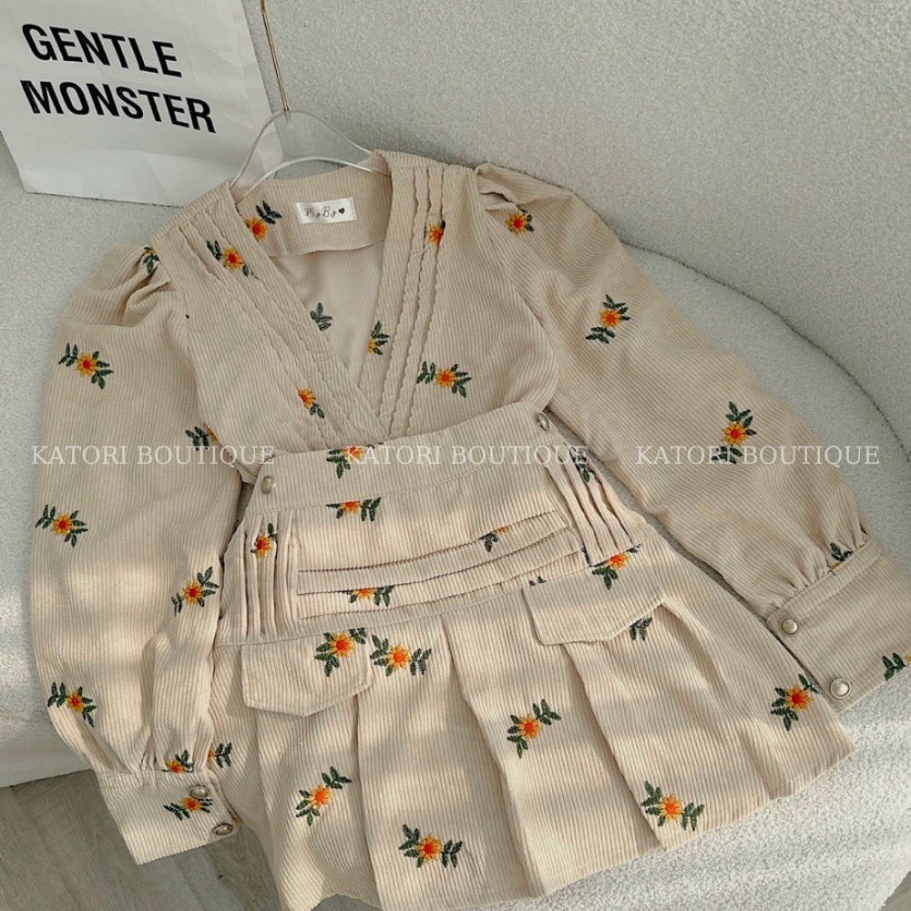 SET ÁO NUDE CỔ V HOẠ TIẾT HOA + CHÂN VÁY