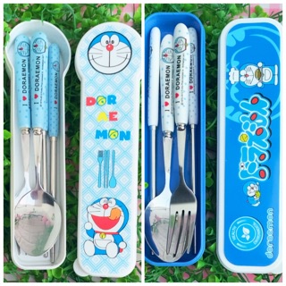 Bộ Đũa Thìa Dĩa Inox Cán Sứ Cách Nhiệt Hello Kitty Doraemon Có Hộp Đựng Siêu Đáng Yêu