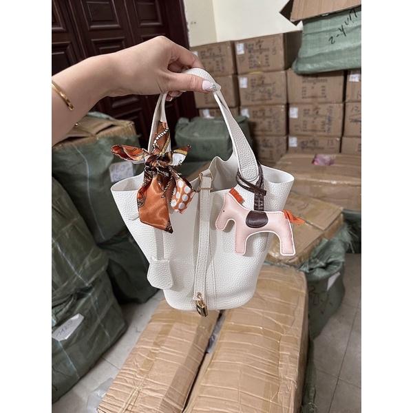 Túi xách nữ siu hot chuẩnpchau 2023