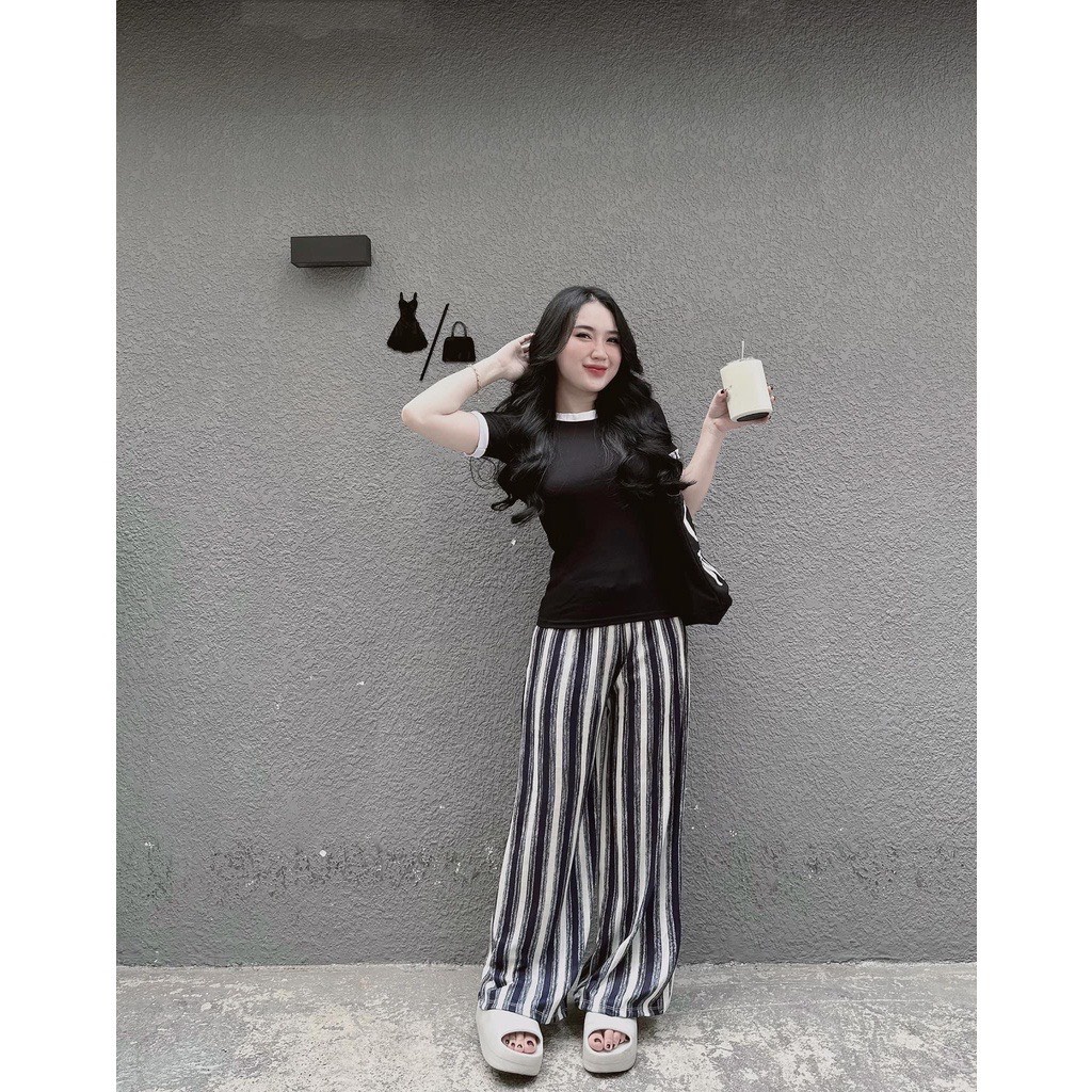 Set áo thun ngắn tay ôm body kèm quần ống rộng kẻ sọc chất thun co dãn mát mịn- set bộ đi chơi nữ dễ thương hàn quốc