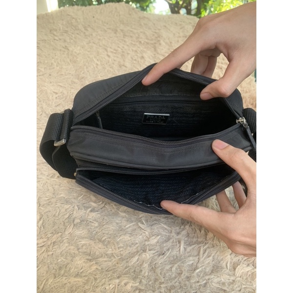 Túi chuẩn si. Túi qua sử dụng. Khách vui lòng xem hình nếu muốn biết thêm thông tin sản phẩm mời khách vô chat . Thanks.