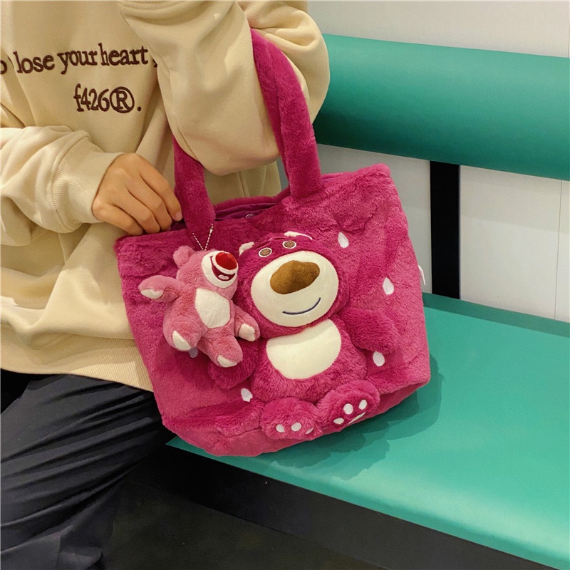 Túi tote Gấu Dâu nhồi bông khóa bấm dễ thương, Túi xách đeo vai nữ Gấu Lotso trendy _ Ting Ting