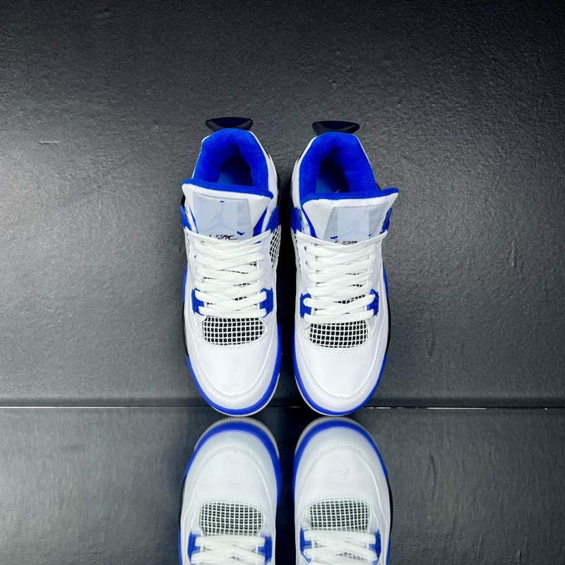 Giày Thể Thao bóng rỗ màu xanh