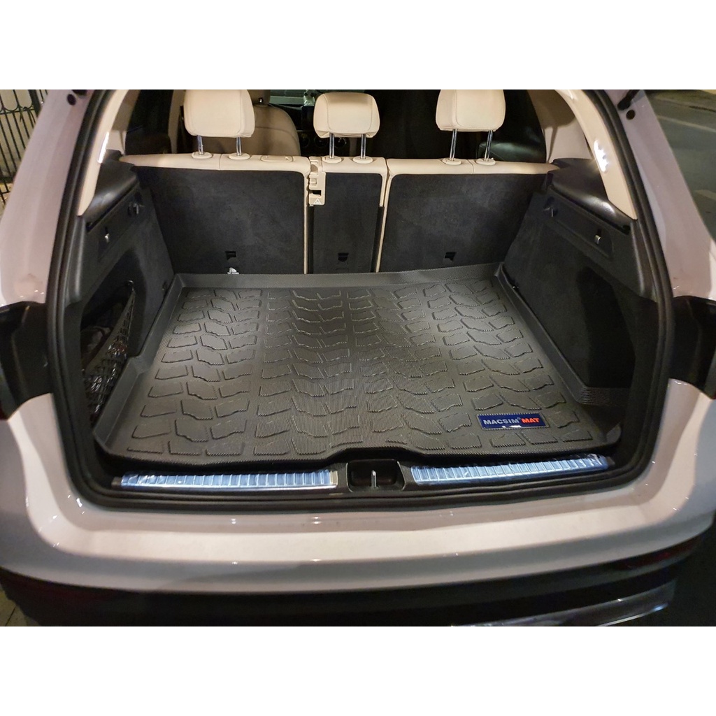 Thảm lót cốp xe ô tô Mercedes GLC 2016-2022 nhãn hiệu Macsim hàng loại 2