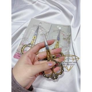 Kéo cắt form móng