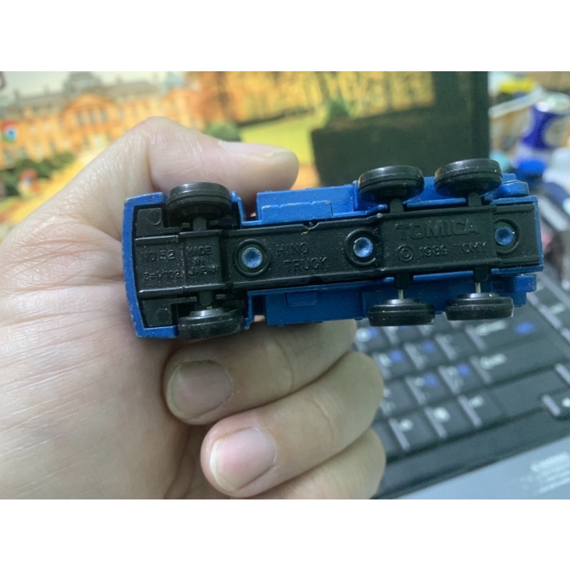 Xe mô hình tomica Hino truck 1989