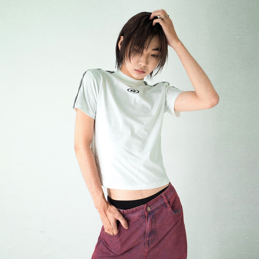 Áo thun baby tee 3 sọc chính hãng 67%