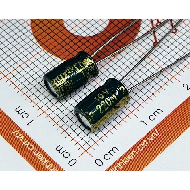 Tụ hóa 220uF 10V 5X7mm (10c)
