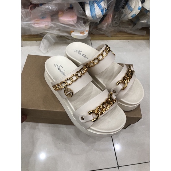 Dép lê xích 5p đi mưa