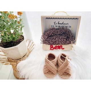Set mũ giày len 🧶 xinh cho bé