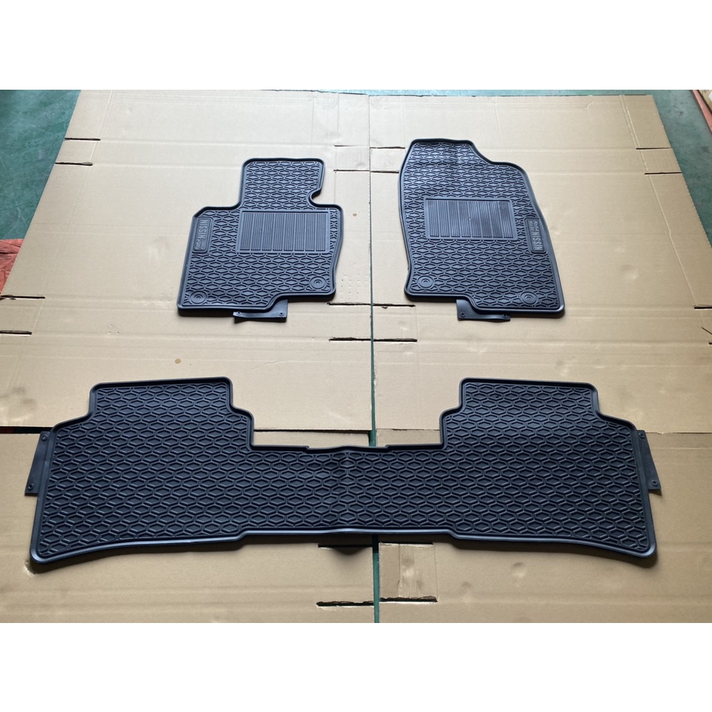 Thảm Sàn, Thảm Lót Sàn Cao Su Đúc Nissin Vân Tổ Ong Chuẩn Form Xe Mazda Cx5