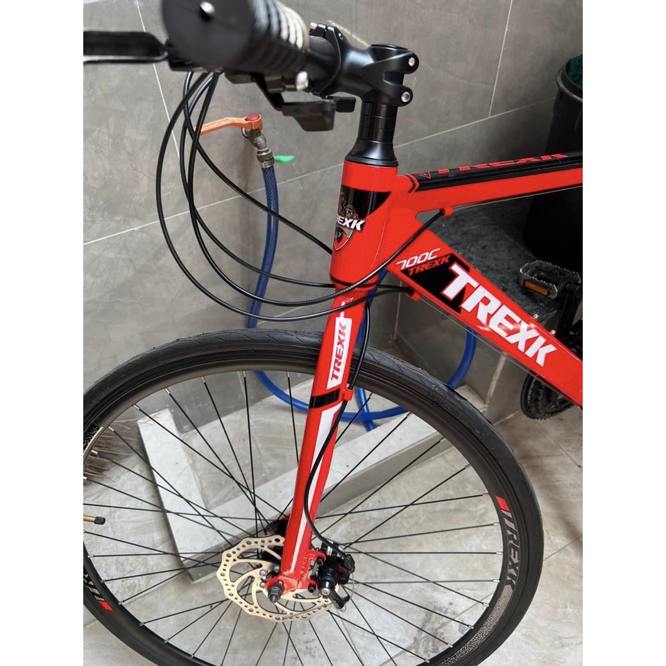Xe đạp TOURING thương hiệu TREXK nhập khẩu size 700c tay lái ngang khung nhôm