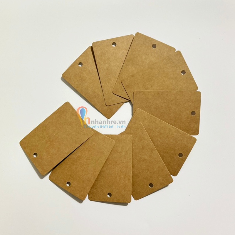 TAG GIẤY KRAFT CÓ SẴN KHÔNG IN | ĐỊNH LƯỢNG 370GSM 5CM x 7.5CM | TREO QUẦN ÁO, TRANG TRÍ - BAOBIONLINE