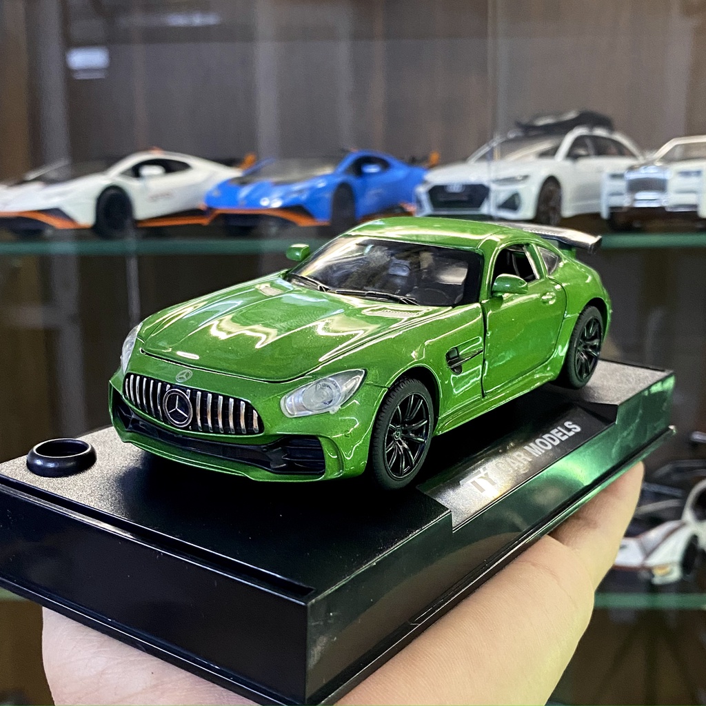 Xe mô hình kim loại giá rẻ Mercedes AMG GT tỉ lệ 1:32 hãng TY 2 màu