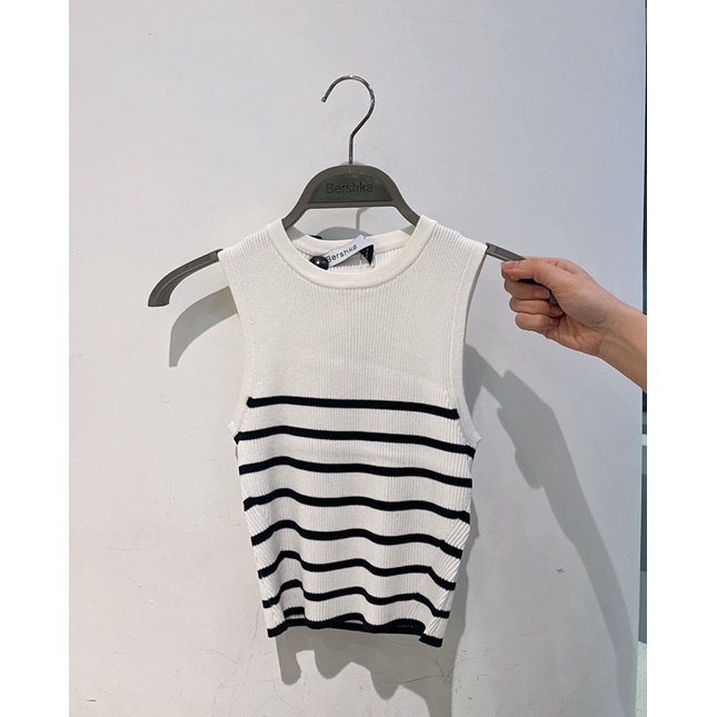 Áo sát nách croptop Bershka Authentic