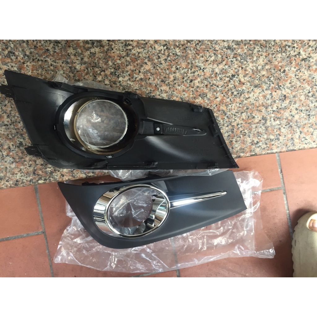 Ốp đèn gầm ốp đèn sương mù cản trước  ba đờ sốc trước toyota FORTUNER 2009-2015 hàng công ty