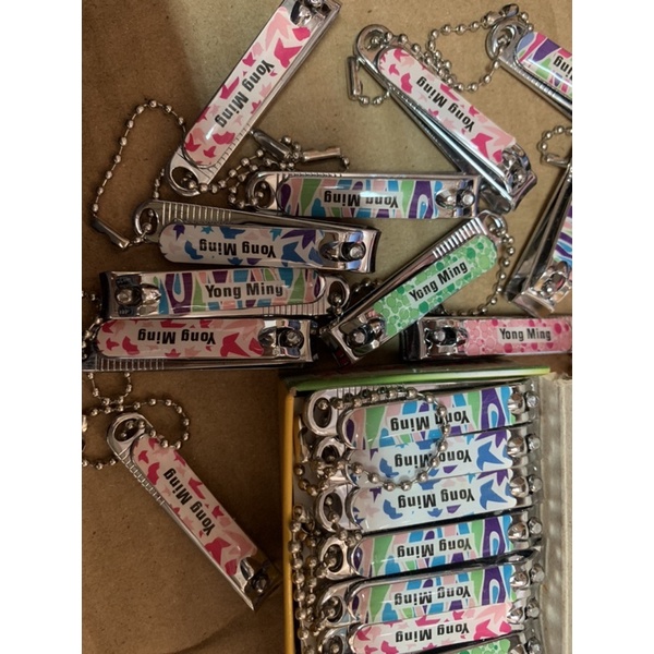 Bấm móng trẻ em có xích