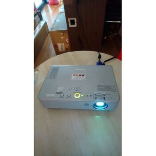 Máy chiếu Panasonic qua sử dụng PT-LB51