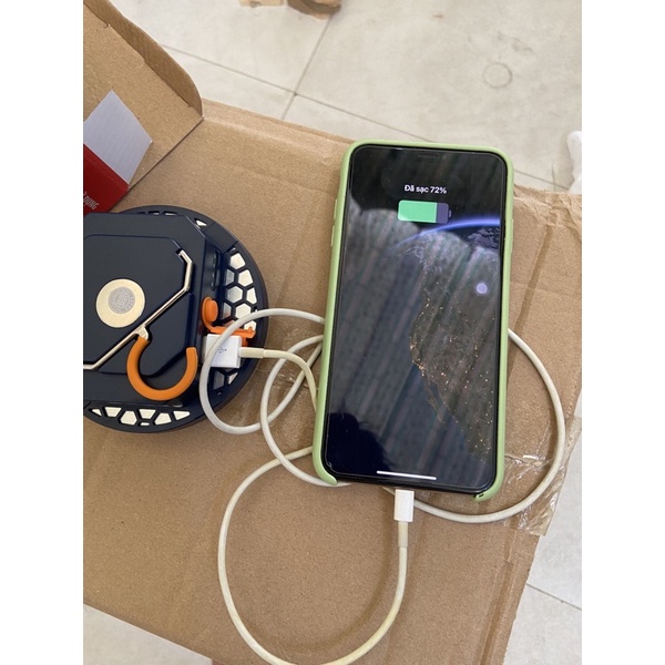 ĐÈN TÍCH ĐIỆN SIÊU SÁNG , SHOP CAM KẾT SIÊU SÁNG và SÁNG LIÊN TỤC TRÊN 10H, kèm chức năng xạc dự phòng cho điện thoại.