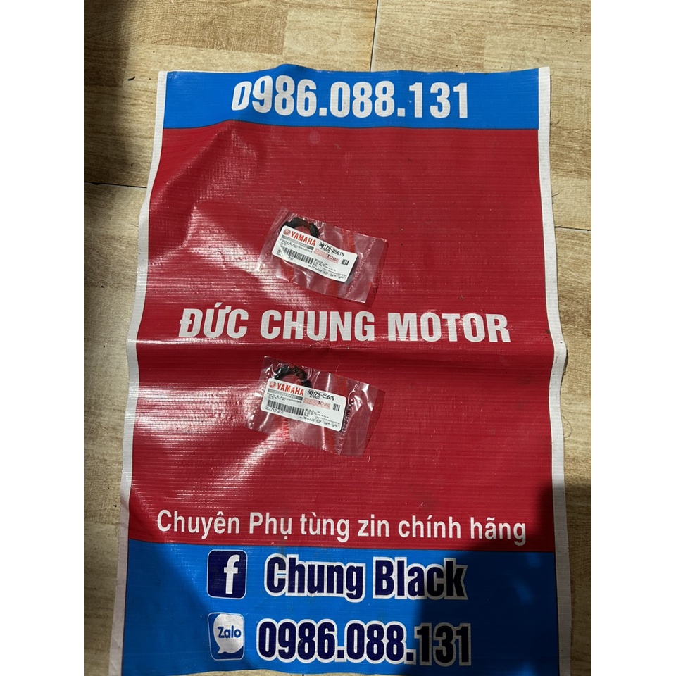 Bộ 2 ốc cổ phốt R15V3,tfx,FZ... zin chính hãng yamaha