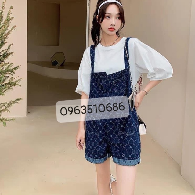 SÉT Yếm Jeans ngắn màu xanh dáng rộng dành cho nữ