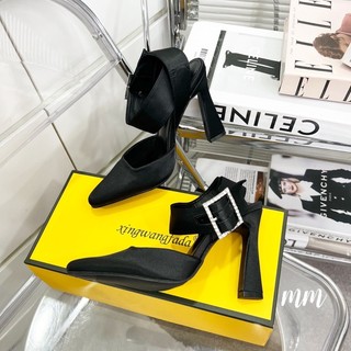 Sandal cao gót bít mũi quai đá vuông lụa fullbox