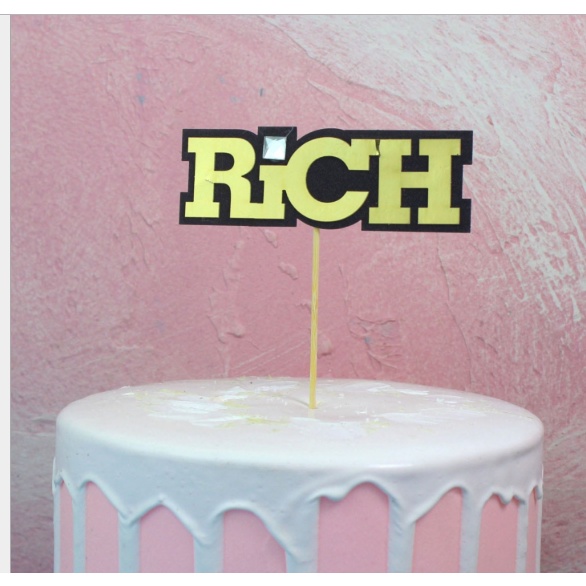 Que cắm Rich