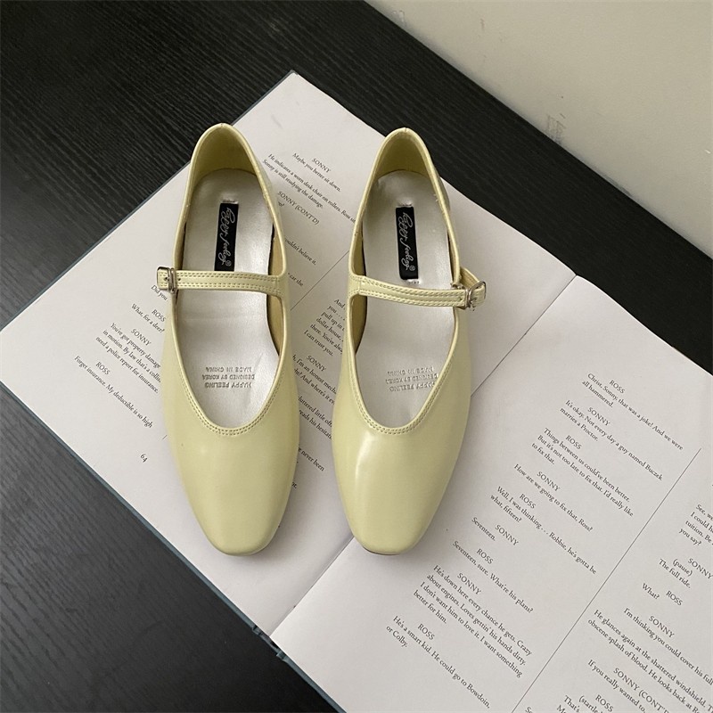 Giày Da Đế Bằng Phối Khóa Cài Màu Bạc Phong Cách Pháp Thời Trang Cho Nữ