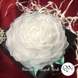 Hoa cài áo vải voan hàn đường kính 9cm sang trọng, thanh lịch - hoa cài áo quỳnh ninh
