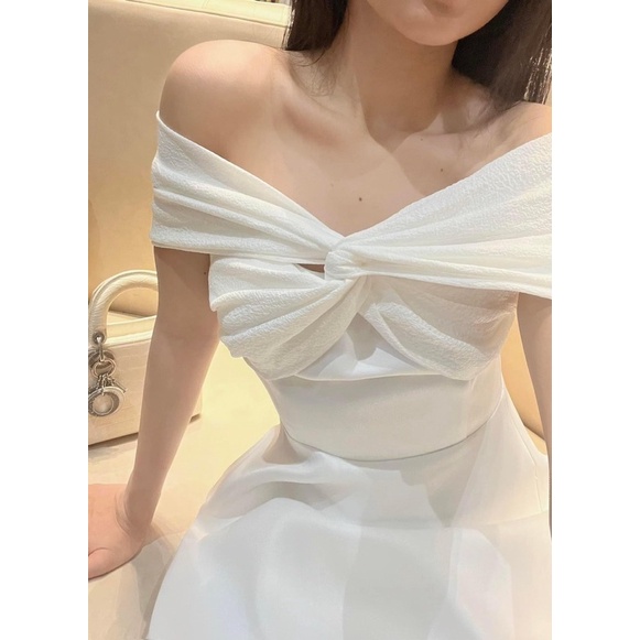 Váy trễ vai dự tiệc sang chảnh