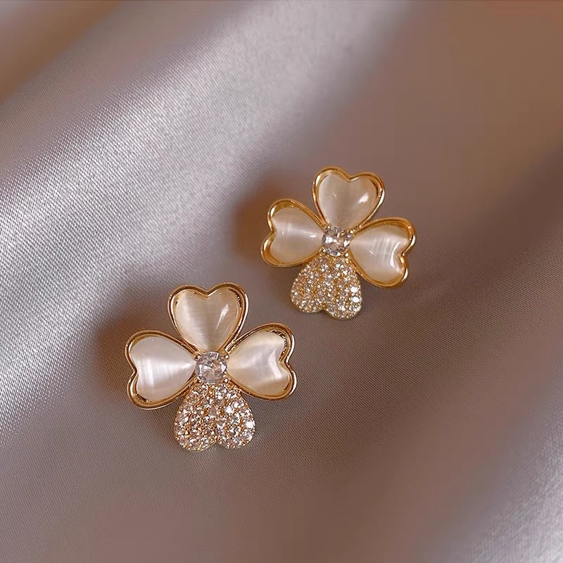 Bông Tai Hình Cỏ Bốn Lá Đính Đá Zircon Chất Lượng Cao Thời Trang Cho Nữ