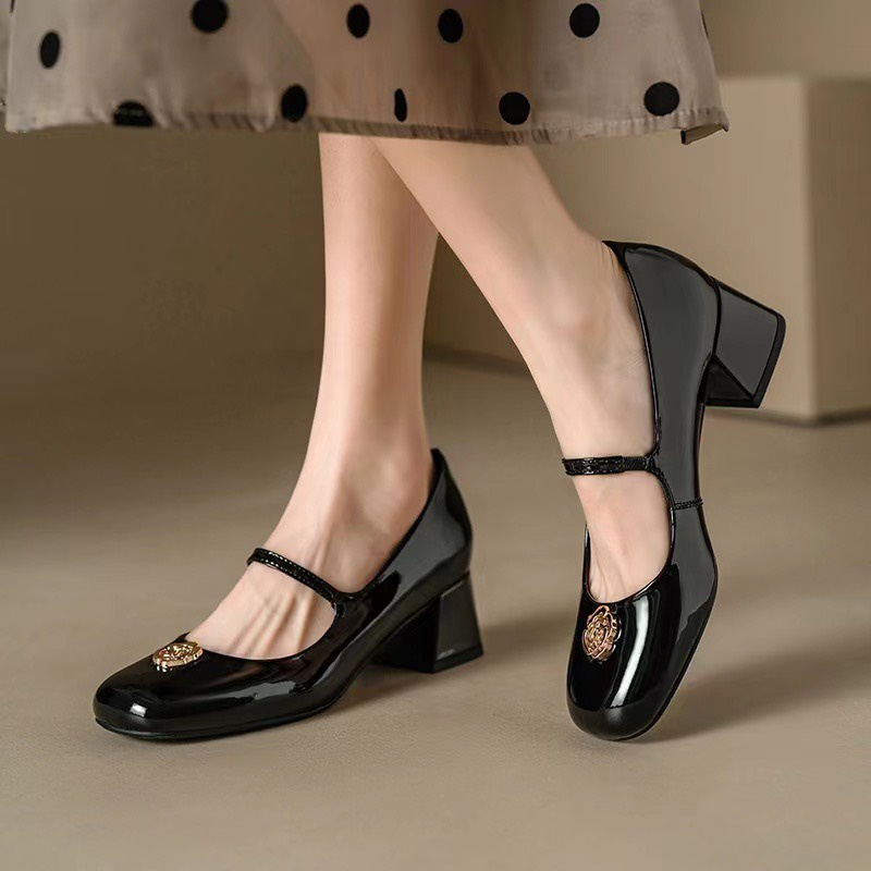Giày Mary Jane - Giày Gót Vuông DIAO Quai Ngang Khuy Hoạ Tiết Cao 5p QCCC