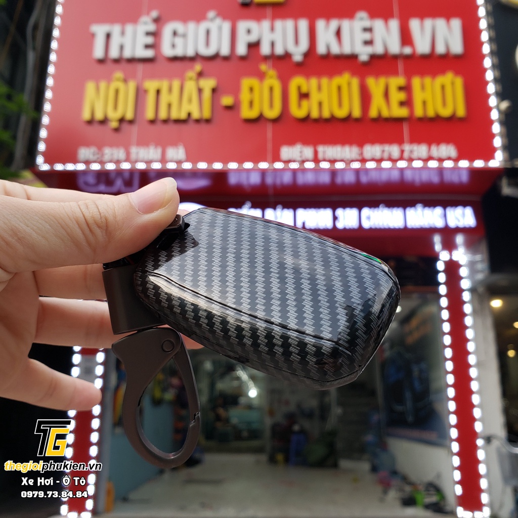 Ốp carbon bọc, bảo vệ chìa khoá xe KIA Seltos 4 nút, KIA monring 2021, KIA Sonet kèm móc đeo cao cấp