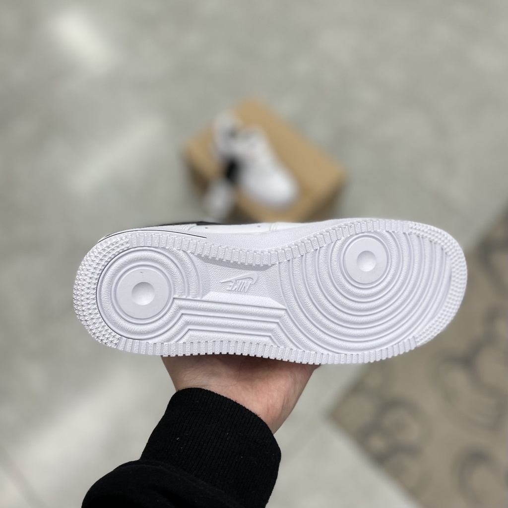 Giày thể thao sneaker Áo phông đẹp hình 4