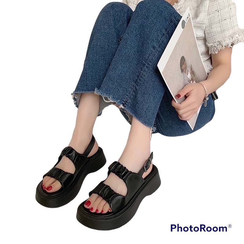 Giày Sandal Đế Dày Hở Ngón Quai Nhún Bèo  Phong Cách Hàn Quốc Thời Trang Mùa Hè Màu Đen 2022 Dành Cho Bạn Nữ