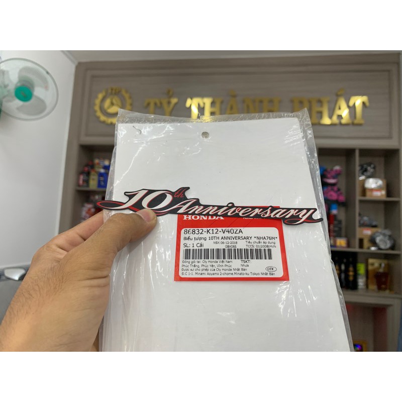 Tem kỉ niệm 10 năm Lead 125 Đen Nhám