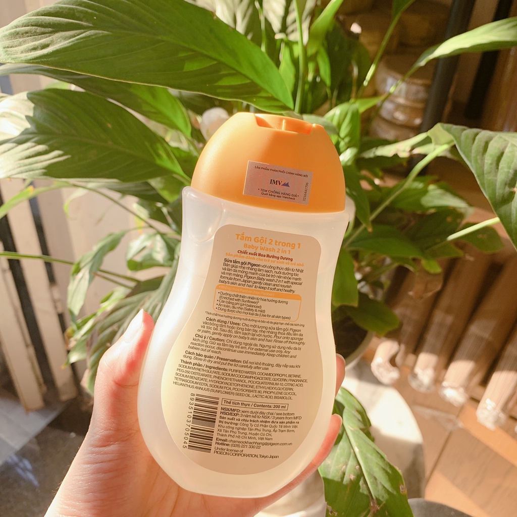 Sữa tắm gội toàn thân cho bé Pigeon 200ml/700ml.