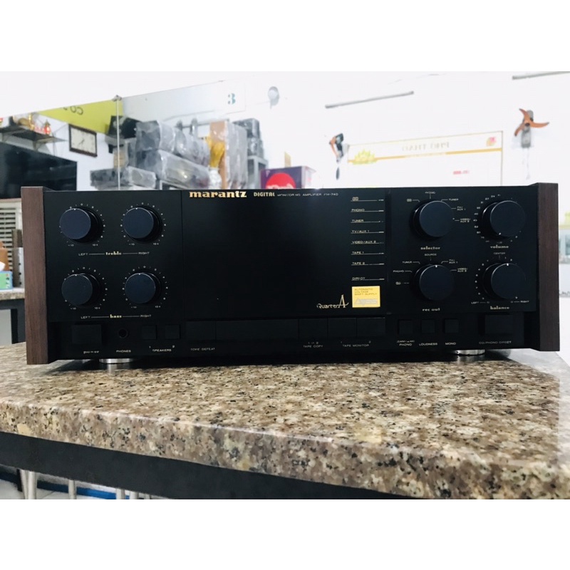 Amply Marantz PM-74D công xuất 220w máy chạy 8 sò xanh đen