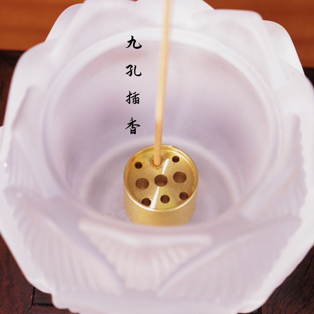 Giá Đỡ Trầm Hương Hình Hoa Sen Độc Đáo Trang Trí Nhà Cửa