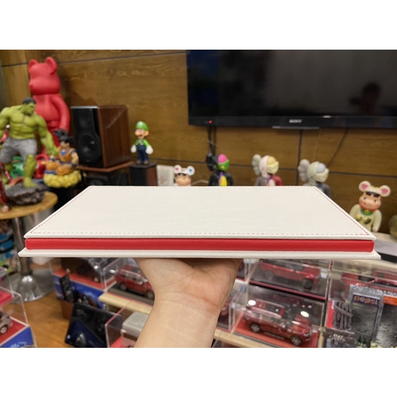 Hộp Mica Đế Da Trưng Bày Mô Hình Xe Ô Tô 1:18