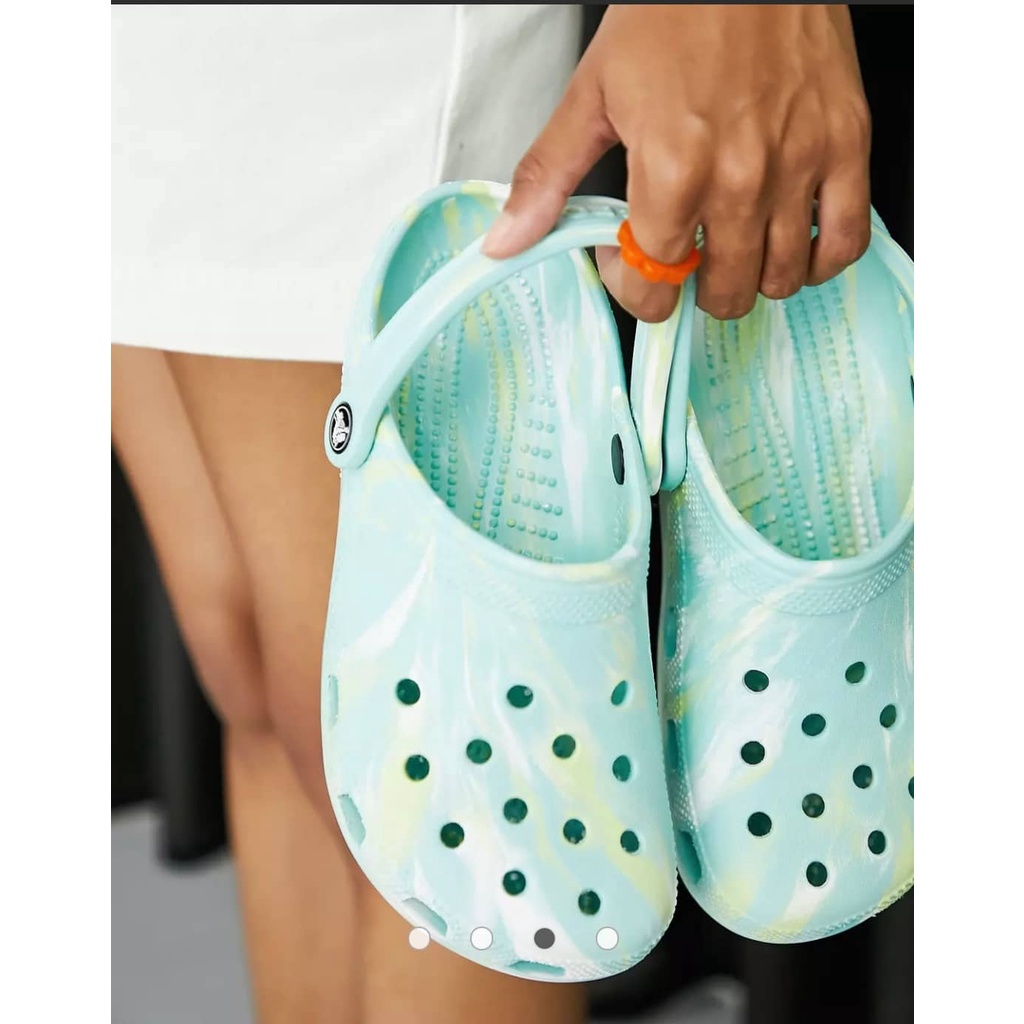 Dép sục Crocs loang chuẩn xuất dư cho nam và nữ