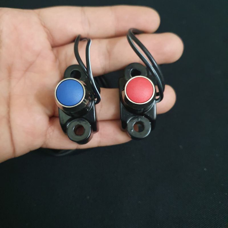Công tắc nhấn nhả gắn cho xe ghidong trần thích hợp làm nút passing