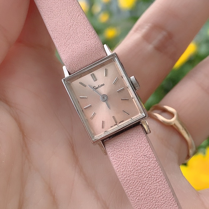 Đồng hồ si nữ hiệu Satino, mặt hồng, máy nhật