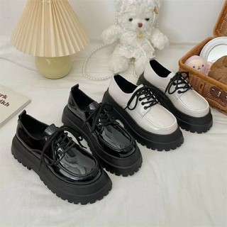 Giày oxford ulzzang đế cao 6cm buộc dây hai màu đen trắng bóng thời trang