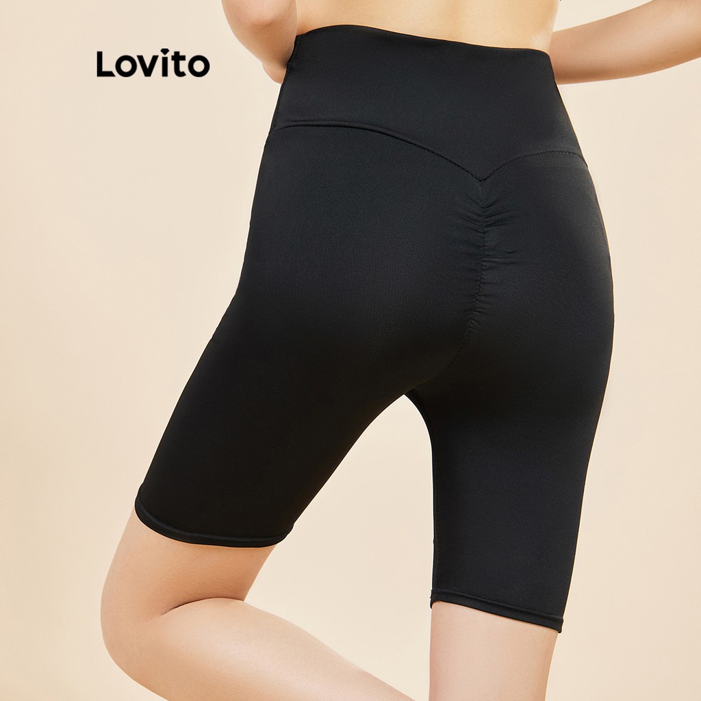 Quần đùi legging Lovito lưng cao nâng mông màu trơn họa tiết xếp nếp phong cách thể thao L15X158 (Màu đen)