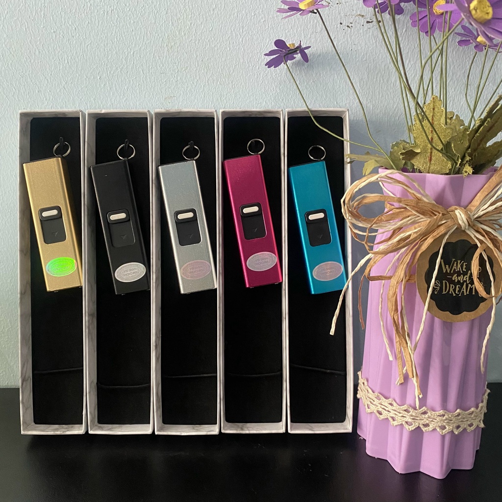Móc khóa thông minh tích hợp đèn pin