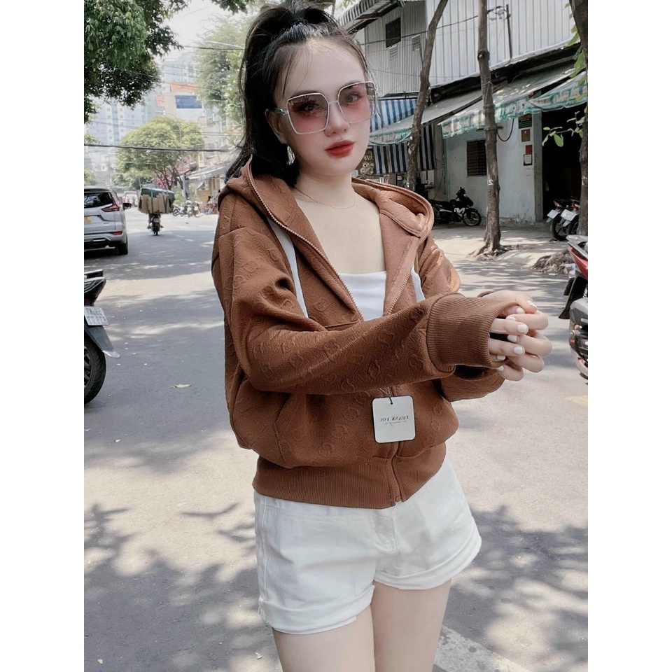Áo khoác nữ thun xốp dập LOGO nổi nón to 2 lớp có túi trong to form 60kg.HÀNG BAO ĐỔI TRẢ NẾU LỖI DO NHÀ SẢN XUẤT.
